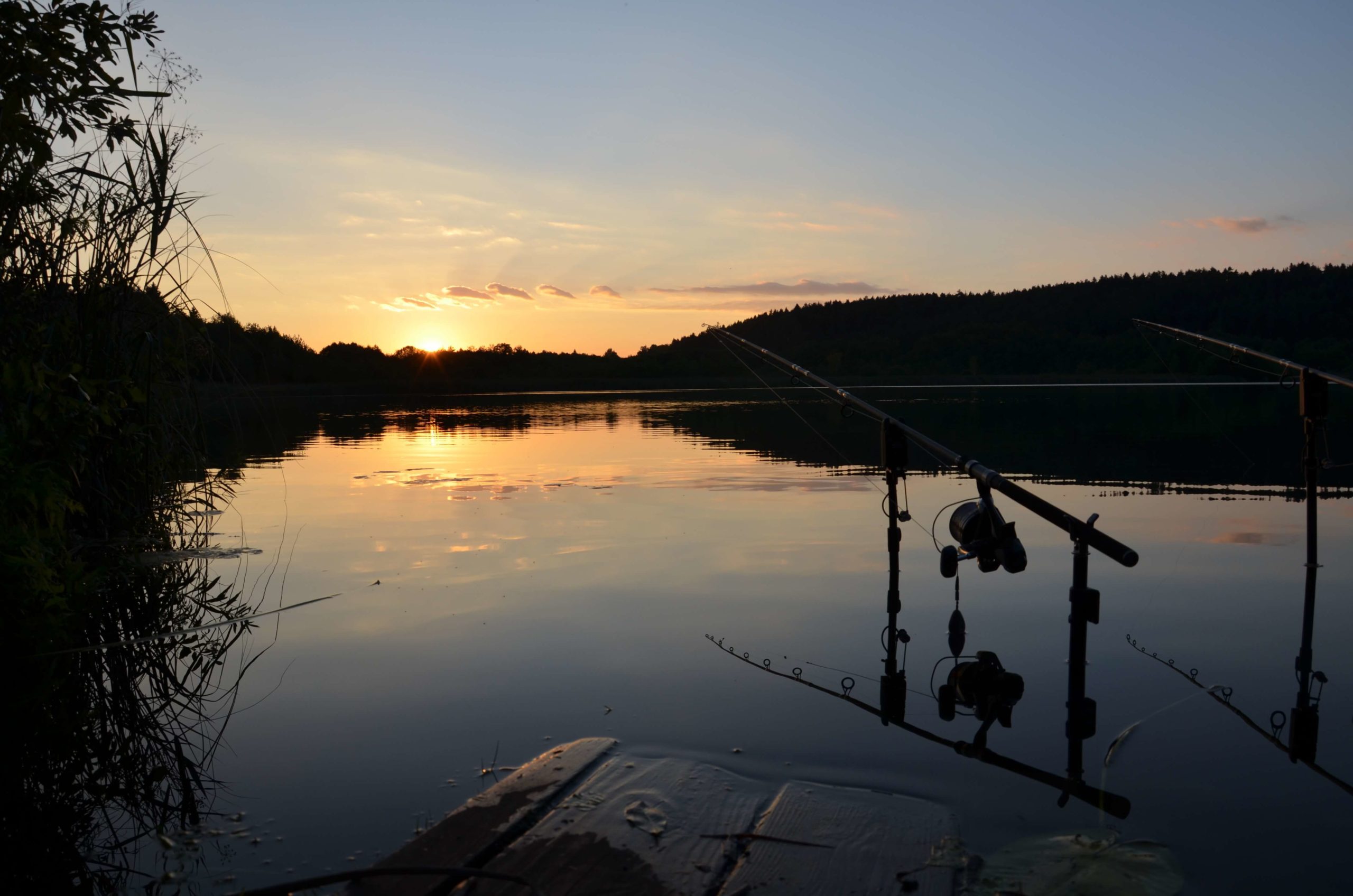 Sonnenuntergang beim Karpfenangeln
